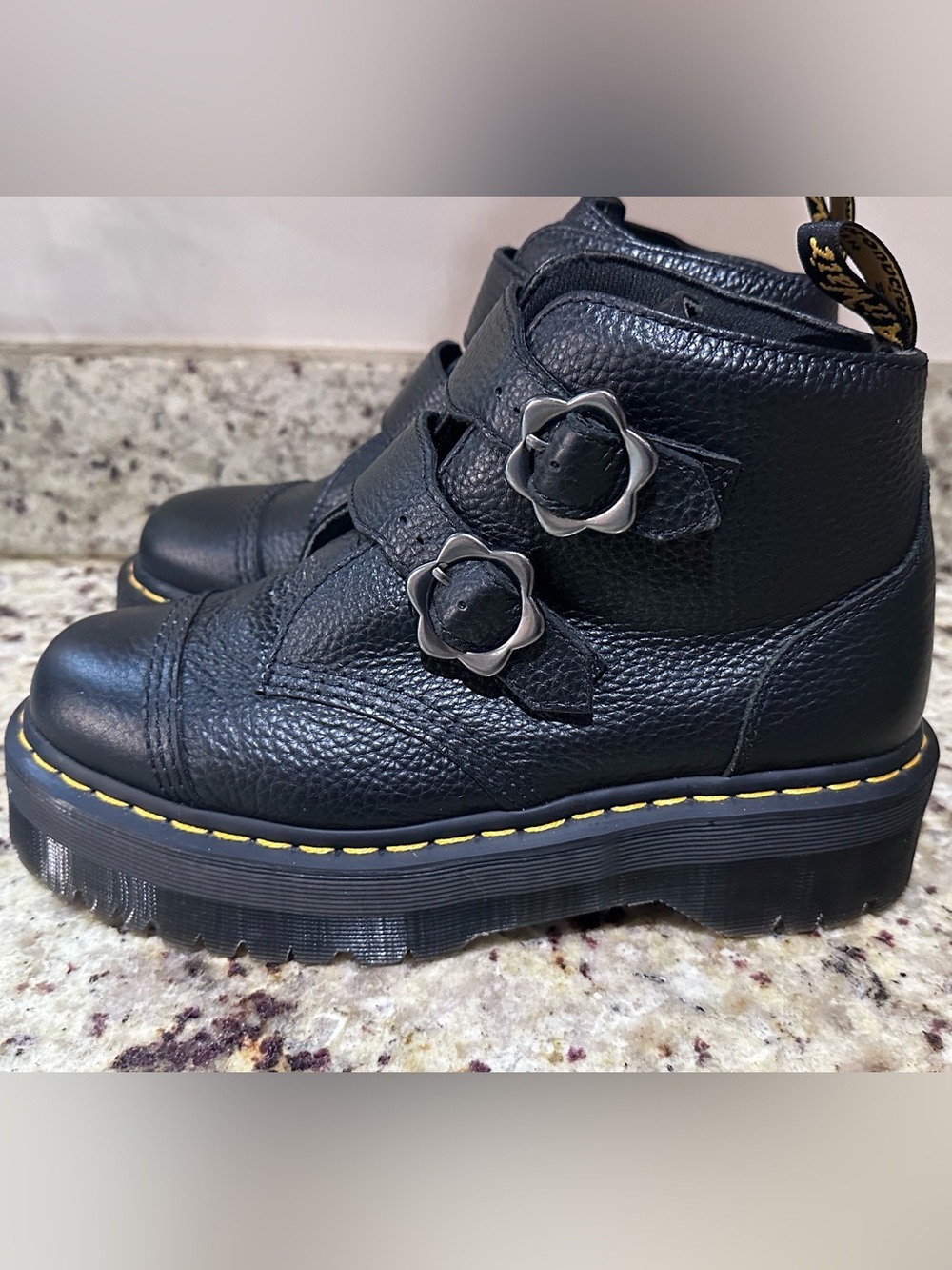 Dr. Martens Devon Flower Black Milled Nappa Platform Boots Size US 9 / UK 7 EUC